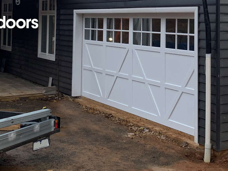 4Ddoors Hamptons Sectional Garage Door - Style IV06S in White