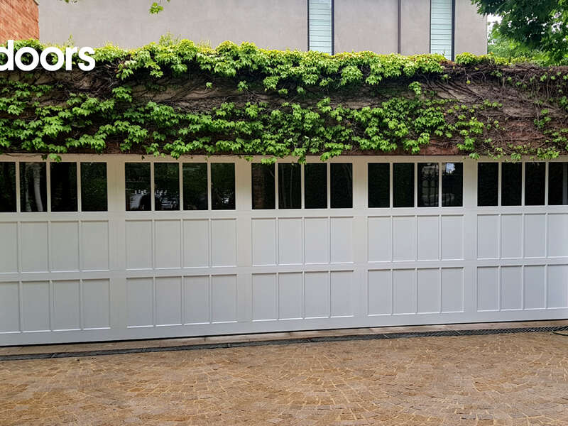 4Ddoors Hamptons Sectional Garage Door - Style I304S in White